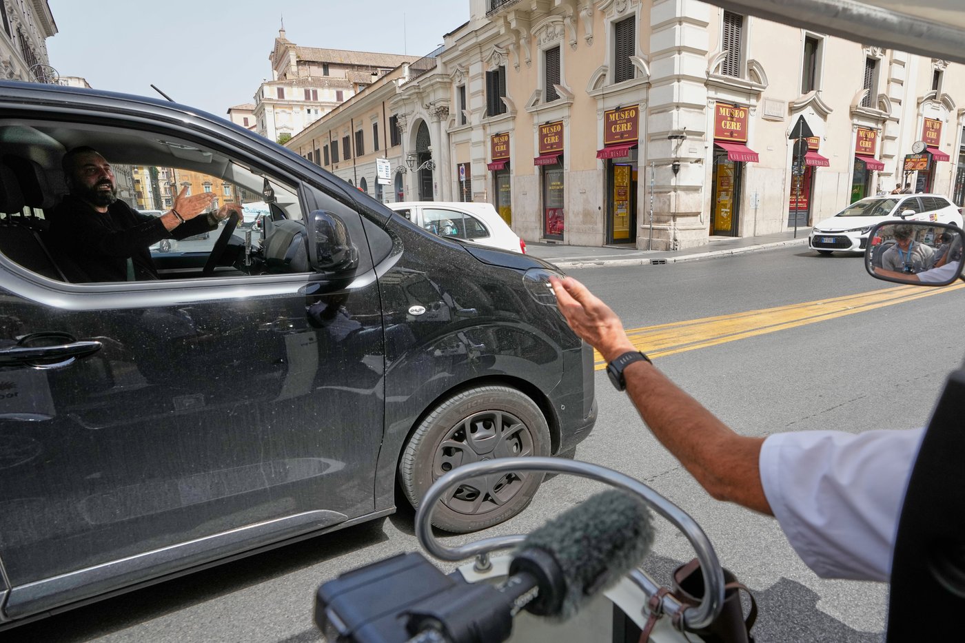 Rome mounts a crackdown on golf carts that are increasingly popular with tourists | iNwheels