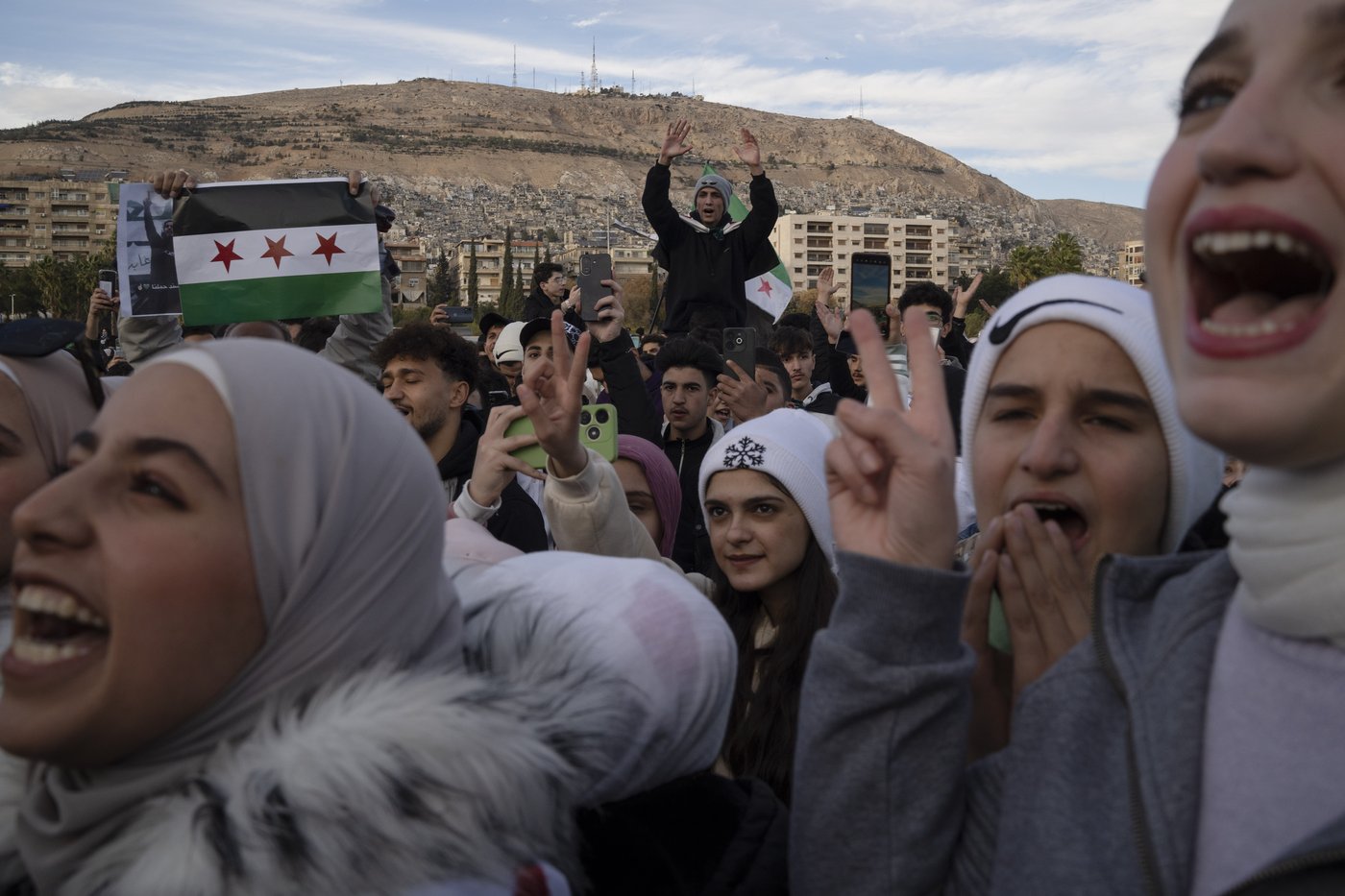 One week into a new Syria, rebels aim for normalcy and Syrians vow not to be silent again | iNFOnews.ca