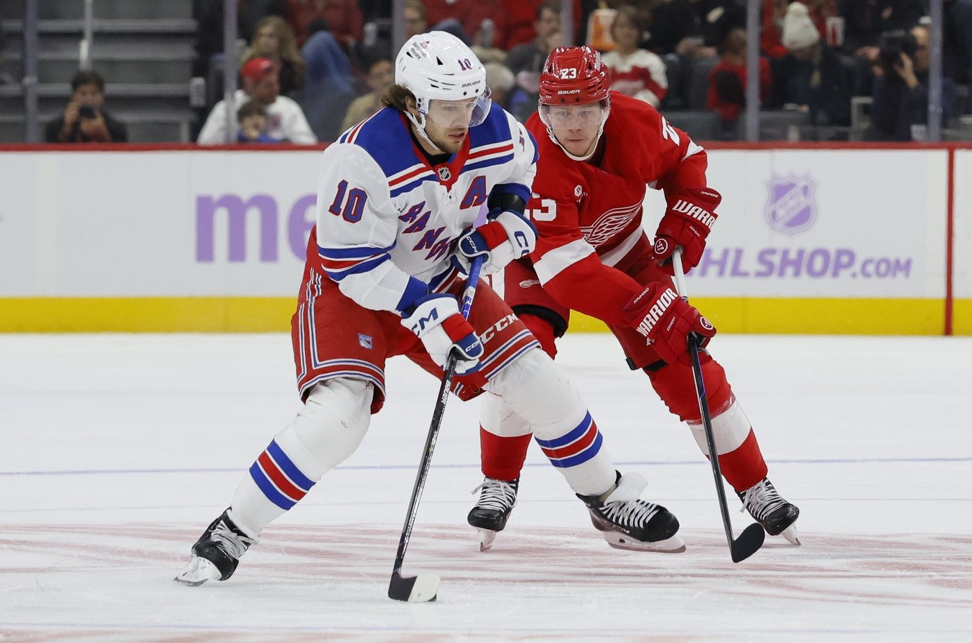 Panarin has goal and assist, Quick gets 61st career shutout as Rangers beat Red Wings 4-0 | iNFOnews.ca