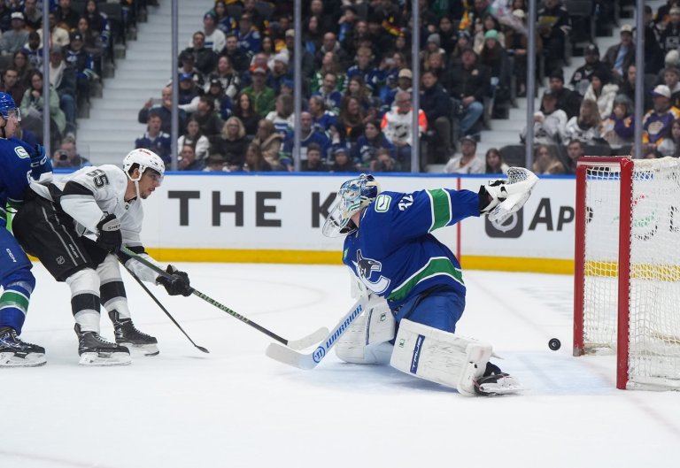 DeBrusk lifts Vancouver Canucks to 4-3 overtime win over Los Angeles Kings | iNFOnews.ca