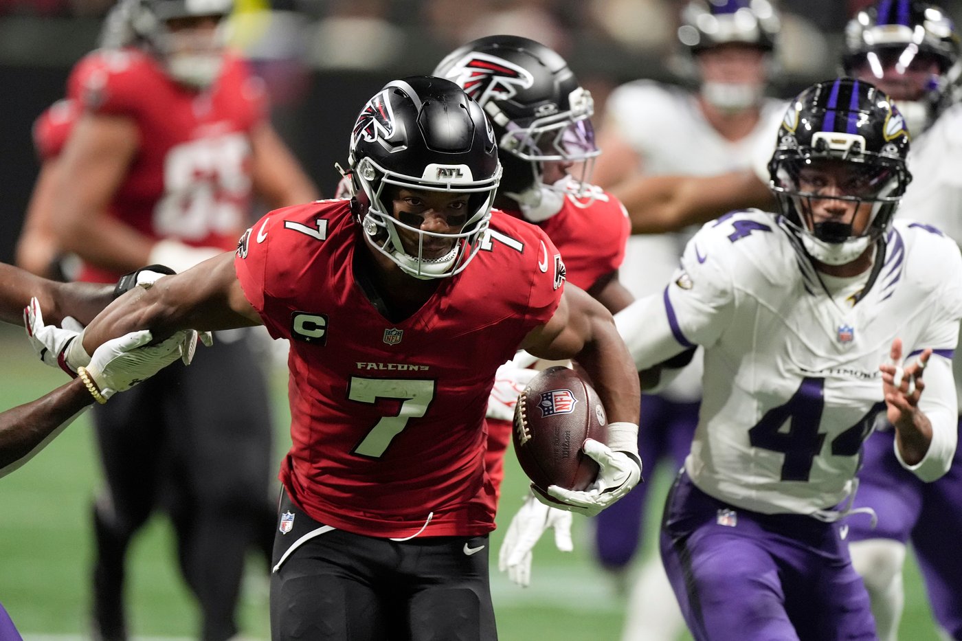 Falcons are facing more quarterback uncertainty after Penix injures rib in overtime loss | iNFOnews.ca Falcons are facing more quarterback uncertainty after Penix injures rib in overtime loss | iNFOnews.ca