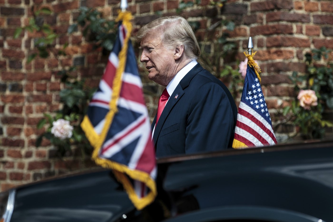 Britain navigates rough transatlantic waters as Trump roils the 'special relationship' | iNFOnews.ca