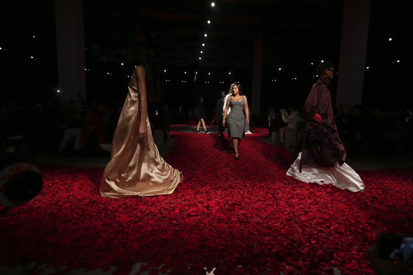 Ferragamo pops red with a Milan collection inspired by the world of dance | iNFOnews.ca