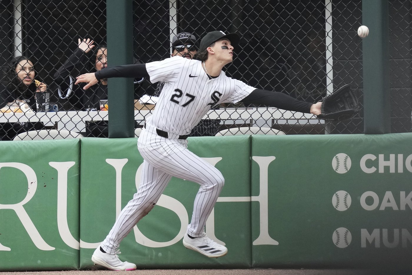 Crochet strikes out 11 against his former team as the Red Sox beat the White Sox 3-1 | iNFOnews.ca