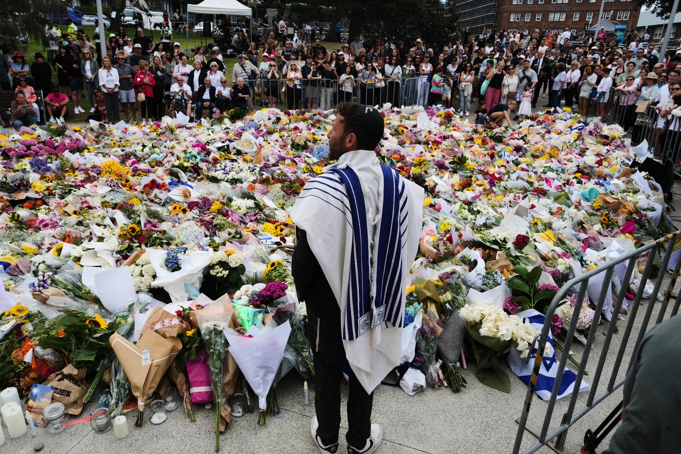 Australia to hold funerals for the 15 victims of an antisemitic mass shooting at Bondi Beach | iNFOnews.ca