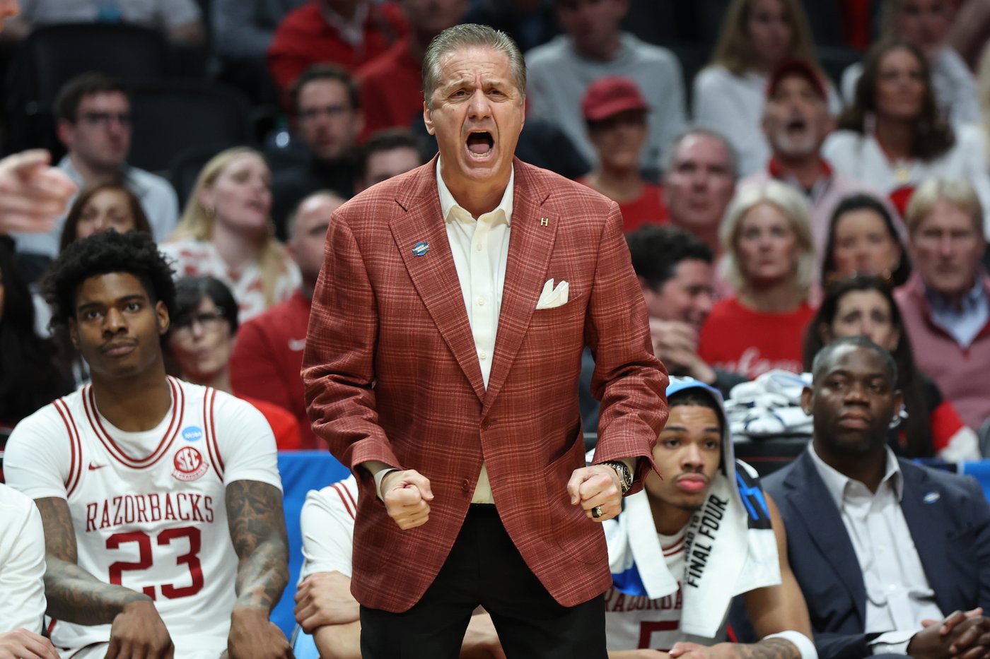 Darius Acuff Jr. scores 24 as Arkansas breezes past Hawaii 97-78 in first round of March Madness | iNFOnews.ca