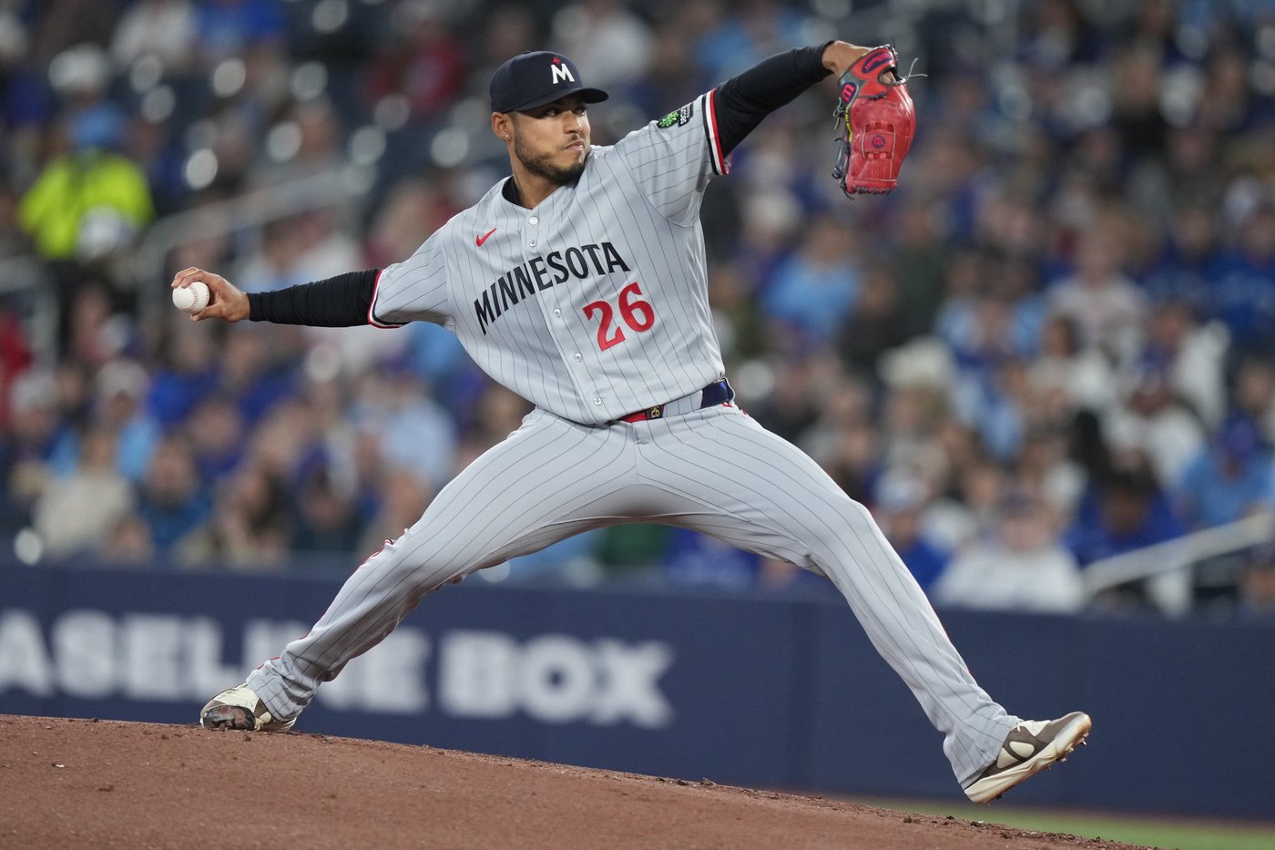 Gray, Clemens both homer to power Minnesota Twins to 8-2 win over Toronto Blue Jays | iNFOnews.ca