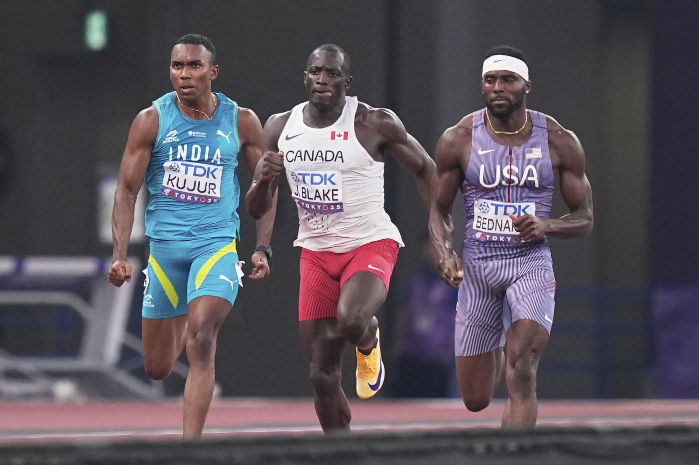 Canadian sprint star De Grasse has strong season-opening effort in Botswana | iNFOnews.ca Canadian sprint star De Grasse has strong season-opening effort in Botswana | iNFOnews.ca