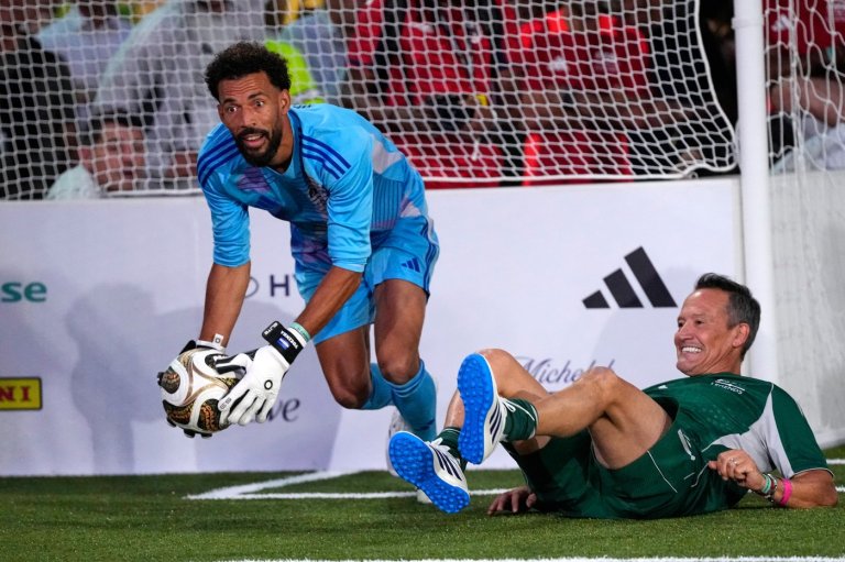 Vozinha wins special jersey approval in Chile as Colo-Colo arrival remains uncertain | iNFOnews.ca