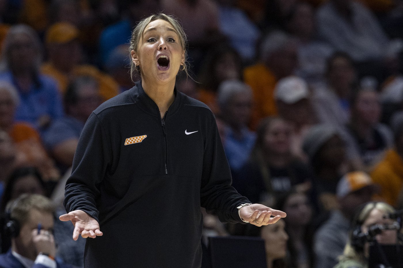 Caldwell gets first signature win at Tennessee with victory over rival UConn | iNFOnews.ca