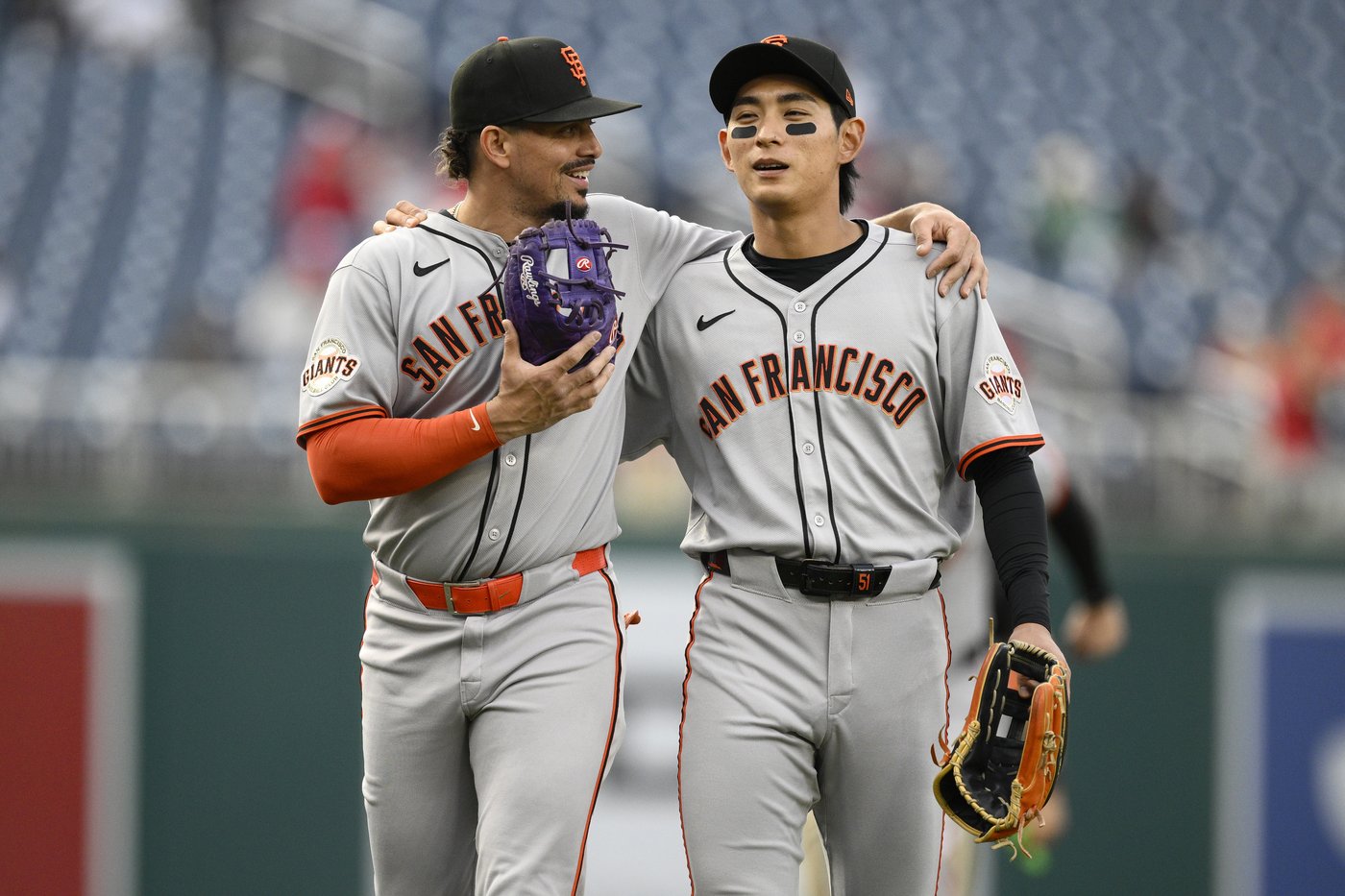 Roupp pitches into seventh inning, Giants beat Nationals 4-0 | iNFOnews.ca