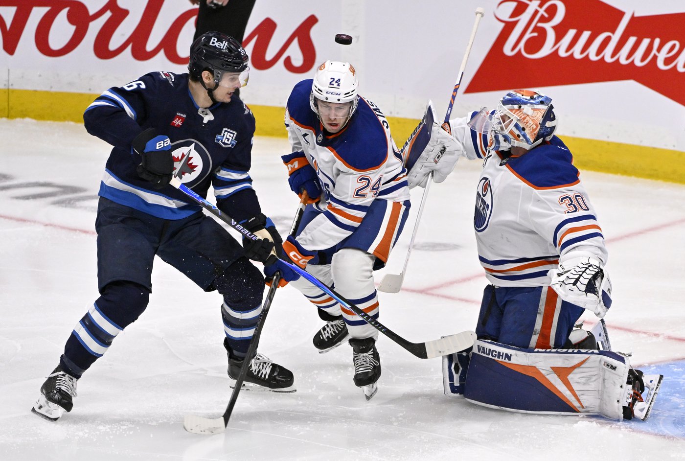 Pickard's 41 saves lifts Edmonton Oilers to 3-1 win over Winnipeg Jets | iNFOnews.ca Pickard's 41 saves lifts Edmonton Oilers to 3-1 win over Winnipeg Jets | iNFOnews.ca
