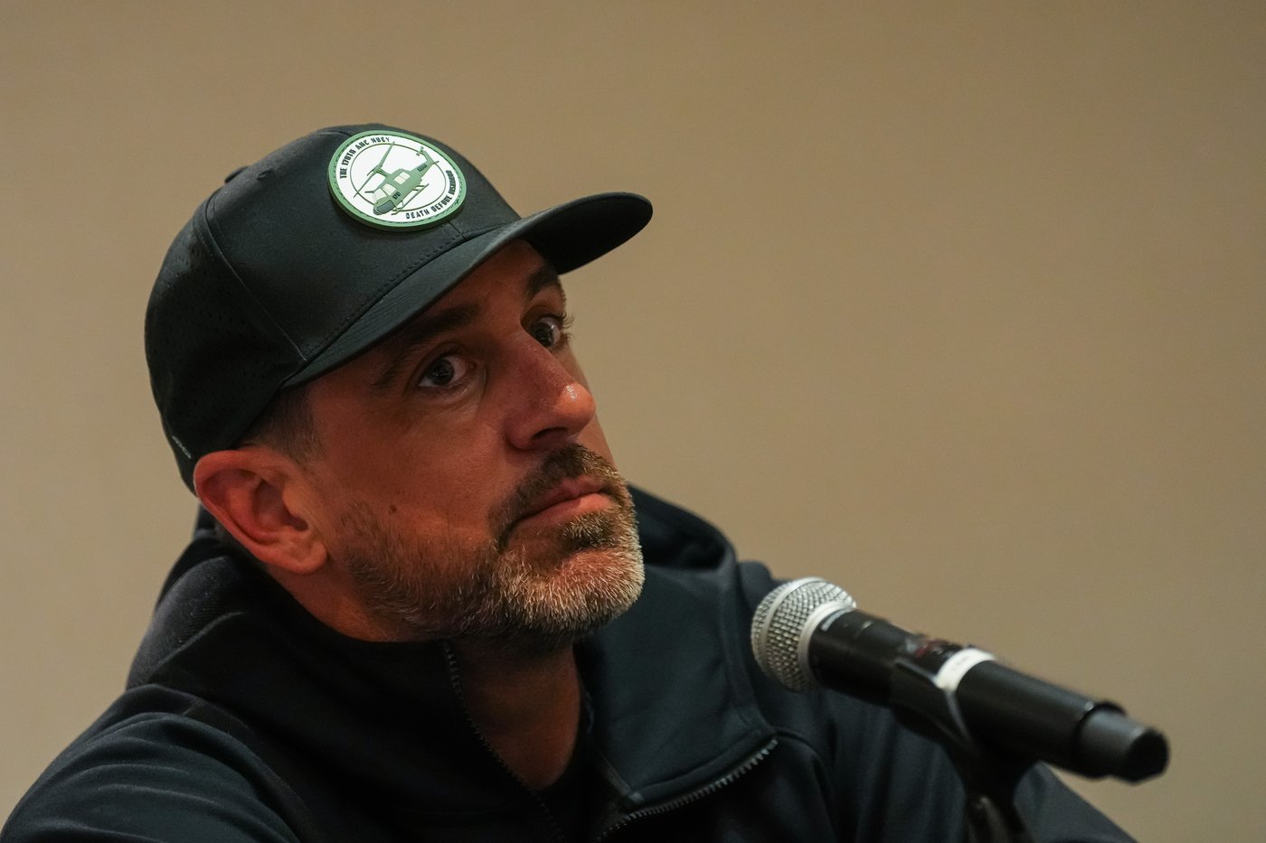 Steelers QB Aaron Rodgers backs NFL on holding game in Paris despite recent unrest | iNFOnews.ca