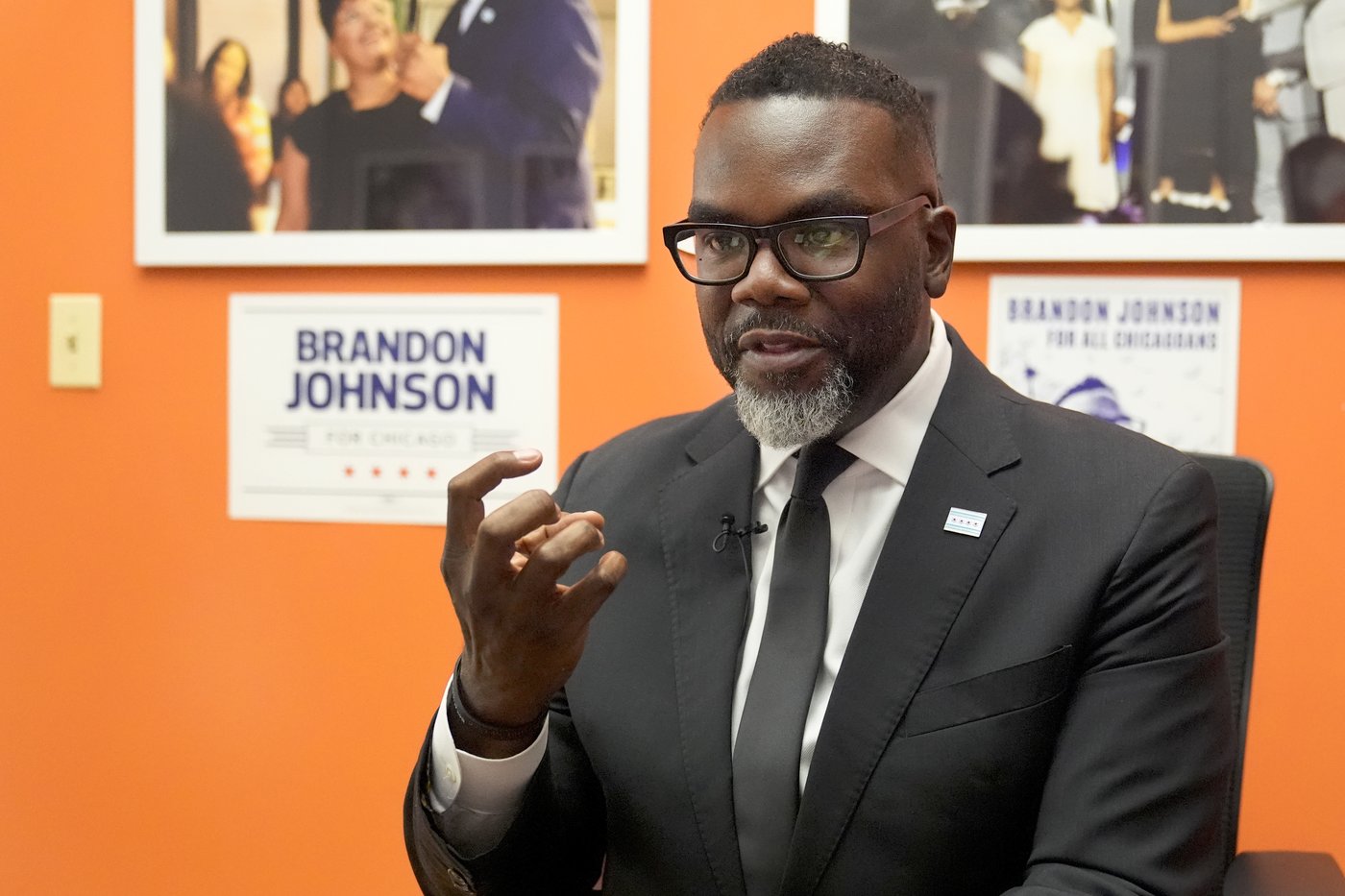 Chicago mayor names new school board after entire panel resigns amid a fight over district control | iNFOnews.ca