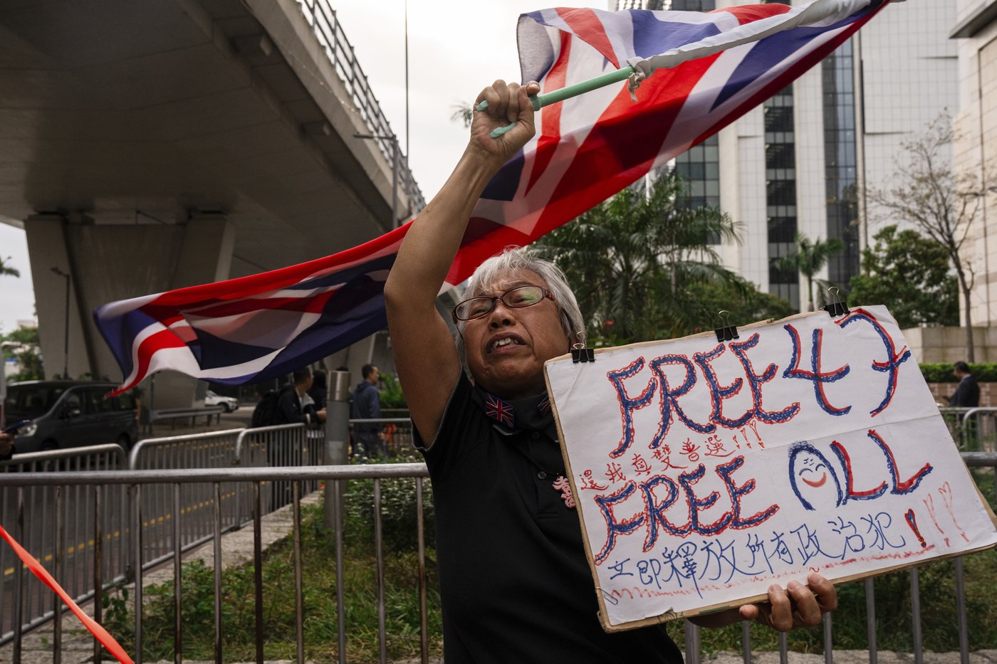 45 pro-democracy activists get 4 to 10 years in prison in Hong Kong's biggest national security case | iNFOnews.ca