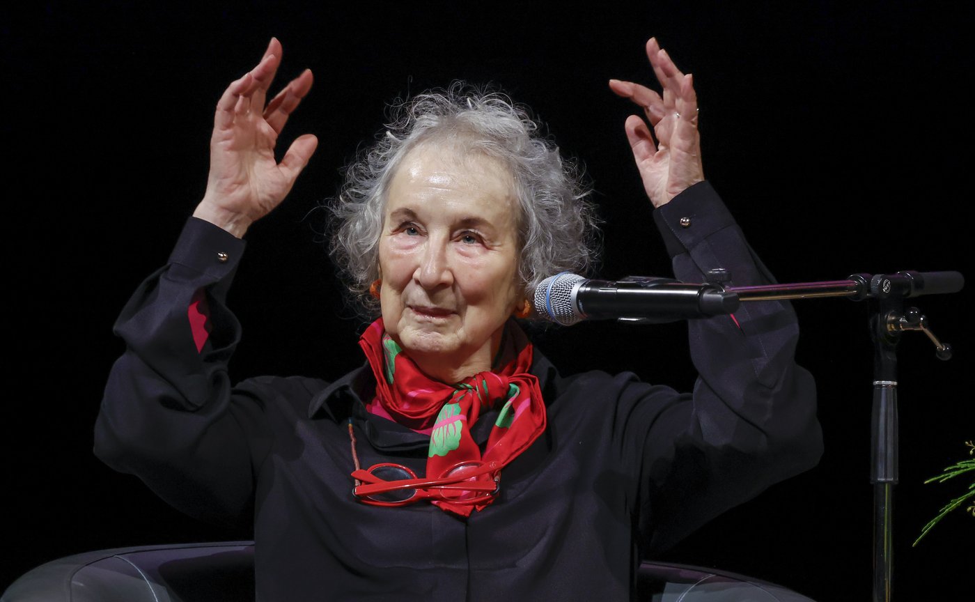 At Toronto event, Margaret Atwood reiterates need for due process in Galloway case | iNFOnews.ca
