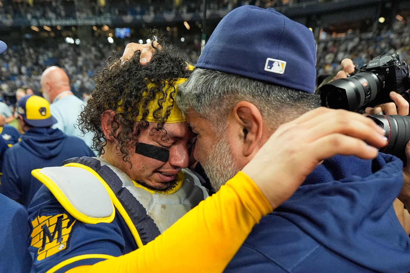 Milwaukee is closing schools for the Brewers' long-awaited World Series title parade Friday | iNFOnews.ca Milwaukee is closing schools for the Brewers' long-awaited World Series title parade Friday | iNFOnews.ca