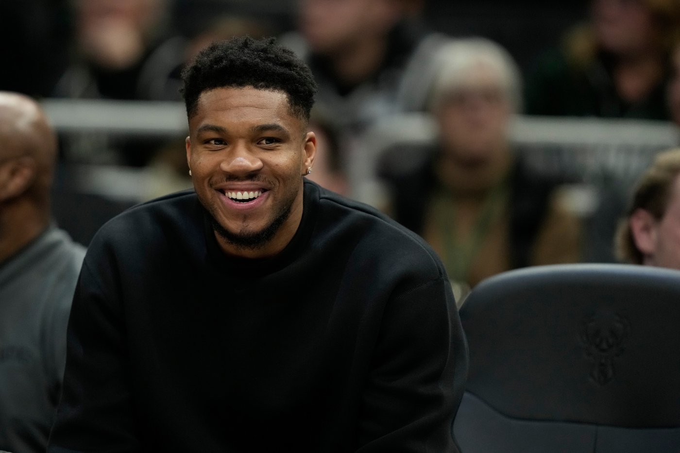 Bucks' Antetokounmpo says his focus is on his health rather than rumors about his future | iNFOnews.ca
