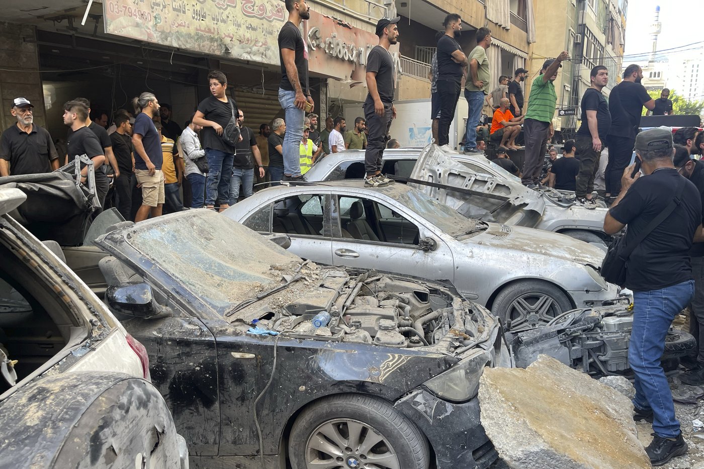 Rare Israeli airstrike in Beirut kills Hezbollah commander and more than a dozen others | iNFOnews.ca