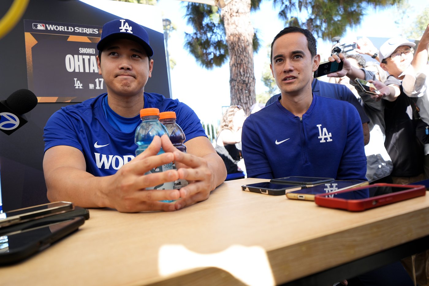 Shohei Ohtani won't pitch in the World Series, but that's not slowing Ohtanimania | iNFOnews.ca Shohei Ohtani won't pitch in the World Series, but that's not slowing Ohtanimania | iNFOnews.ca