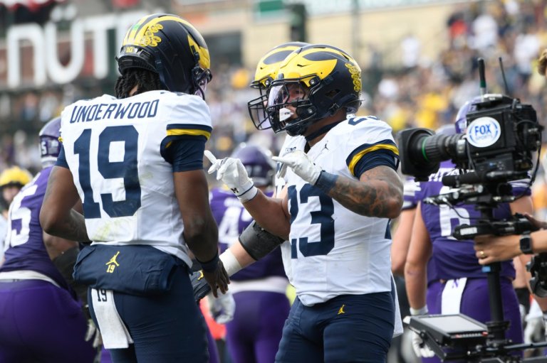 Zvada's 31-yard field goal as time expires lifts No. 18 Michigan over Northwestern 24-22 | iNFOnews.ca