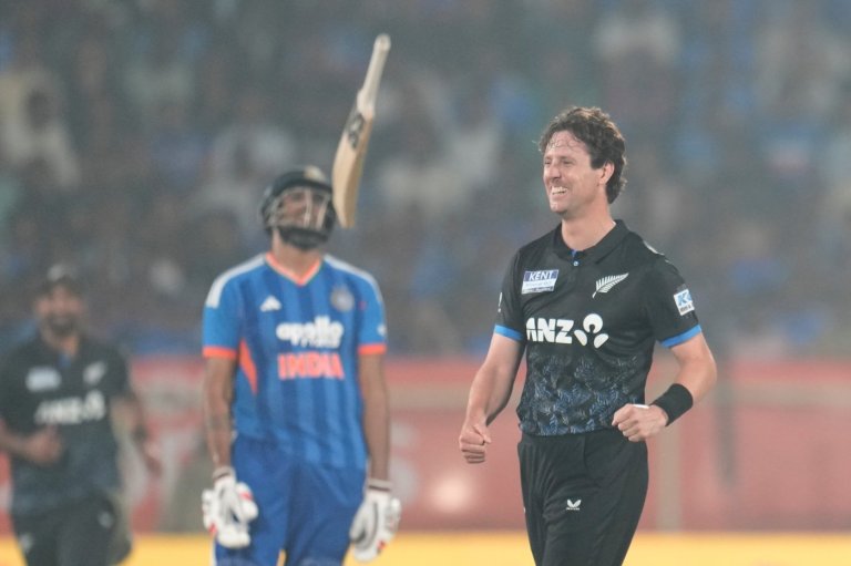 Seifert leads New Zealand past India for T20 win despite Dube's 65 off 23 | iNFOnews.ca