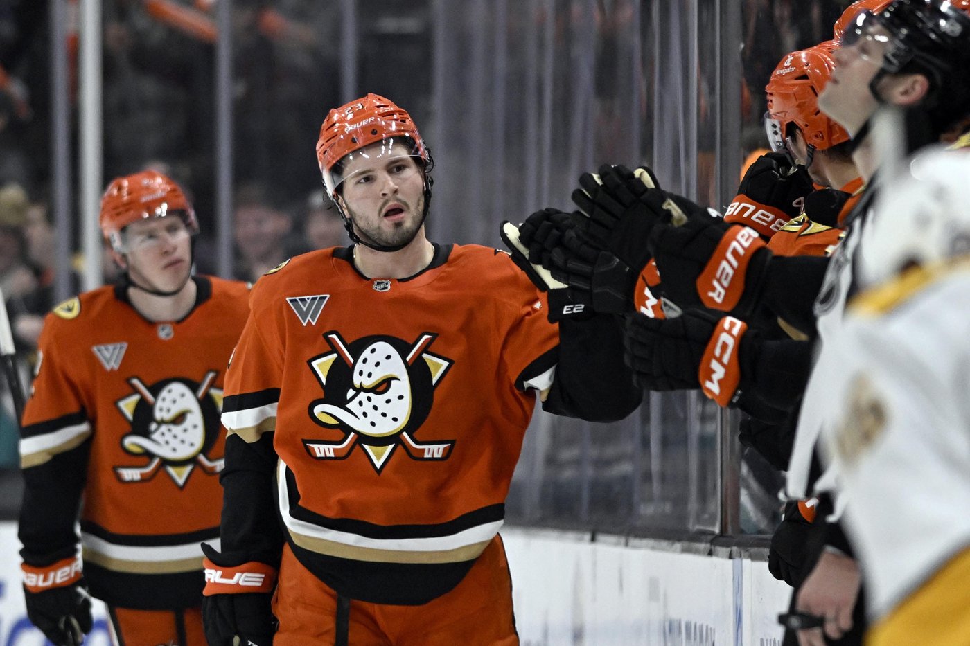 Mason McTavish has 2nd straight 2-goal game as Ducks snap Predators' 5-game winning streak, 5-2 | iNFOnews.ca Mason McTavish has 2nd straight 2-goal game as Ducks snap Predators' 5-game winning streak, 5-2 | iNFOnews.ca