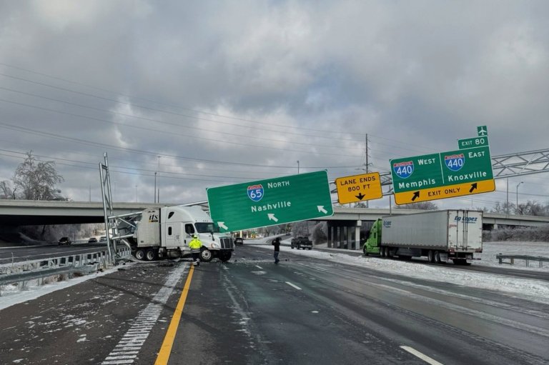 Storm leaves thousands in the South facing freezing temperatures without power. Here are the numbers | iNFOnews.ca