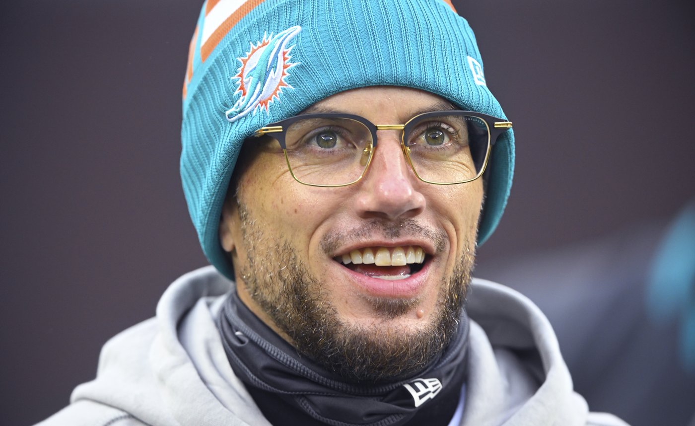 Dolphins owner says coach Mike McDaniel and GM Chris Grier will return next season | iNFOnews.ca