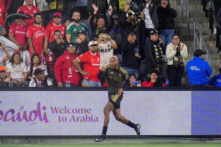 Tafari scores in stoppage time, LAFC beats Toluca 2-1 in 1st leg of CONCACAF Champions Cup semifinal | iNFOnews.ca