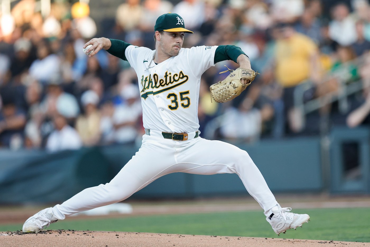 Bolte hits 1st MLB homer and A's go deep 5 more times in Las Vegas for 7-5 win over Brewers | iNFOnews.ca