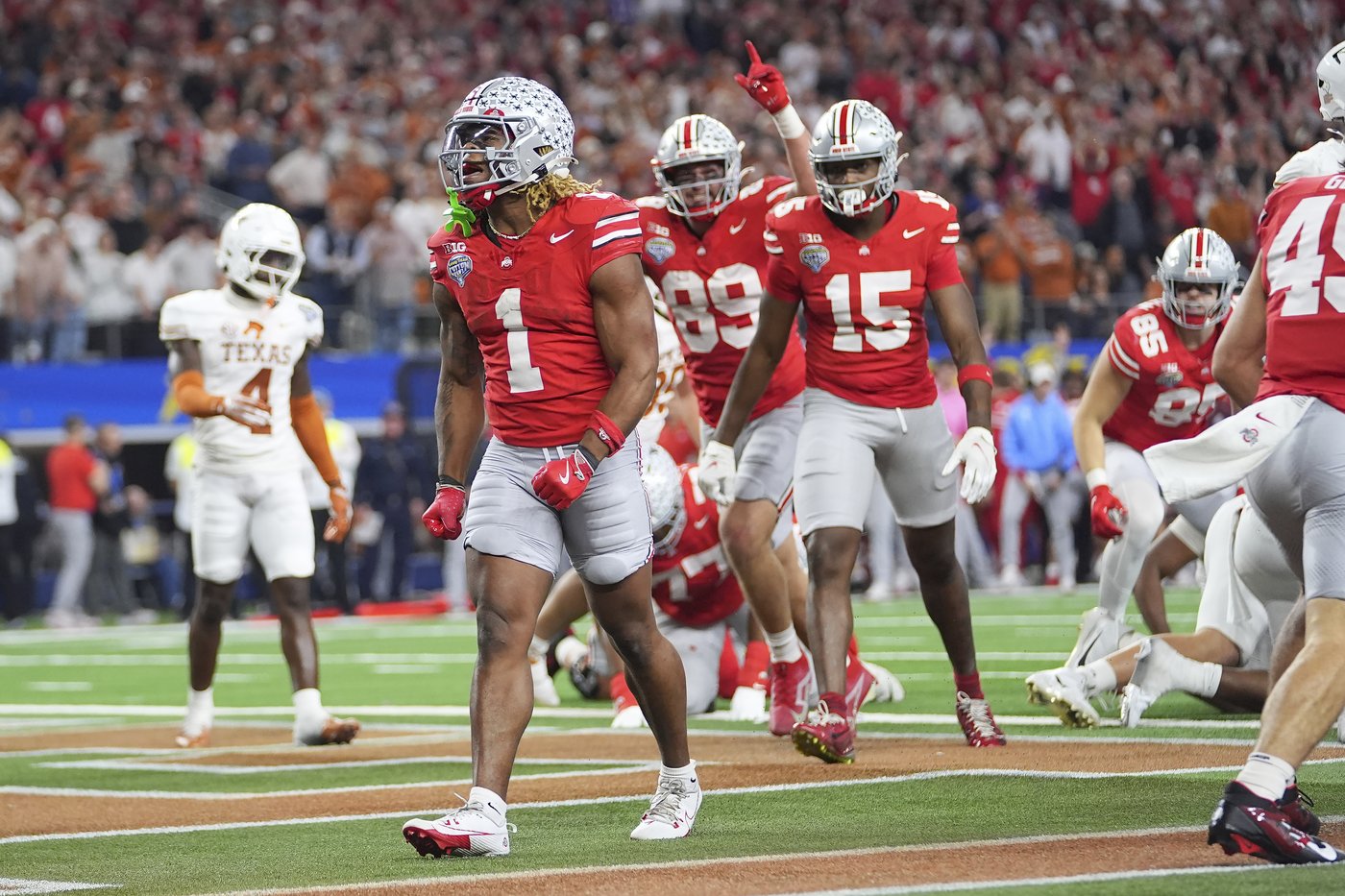 Ohio State favored by 9 1/2 points over Notre Dame, 2nd-largest spread in CFP title game history | iNFOnews.ca