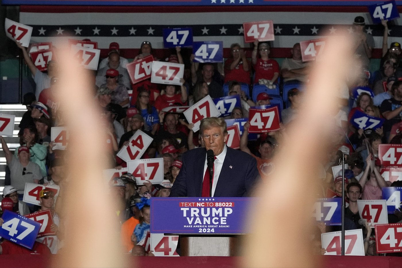 By moving to podcasts, Harris and Trump are turning away from legacy media to spread their messages | iNFOnews.ca