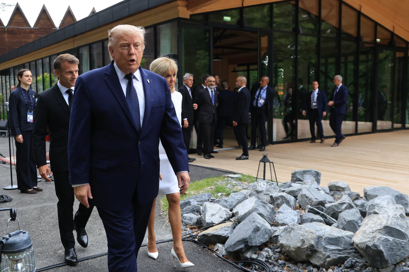 The Latest: US-Iran deal takes ‘immediate effect’ after both sides sign, Pakistan premier says | iNFOnews.ca The Latest: US-Iran deal takes ‘immediate effect’ after both sides sign, Pakistan premier says | iNFOnews.ca