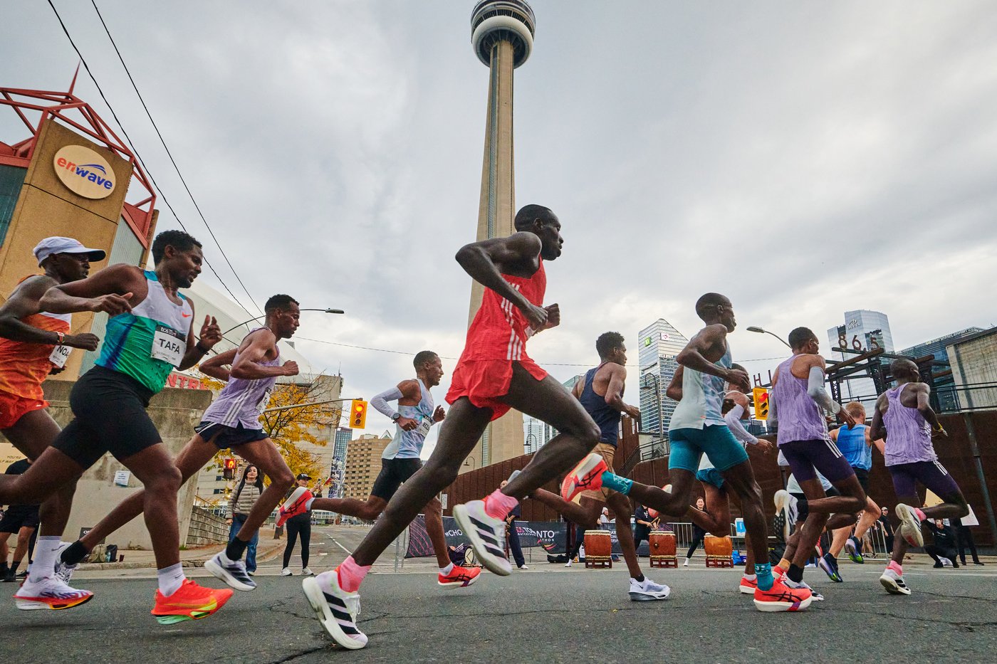 Photo Gallery: Toronto Waterfront Marathon | iNFOnews.ca