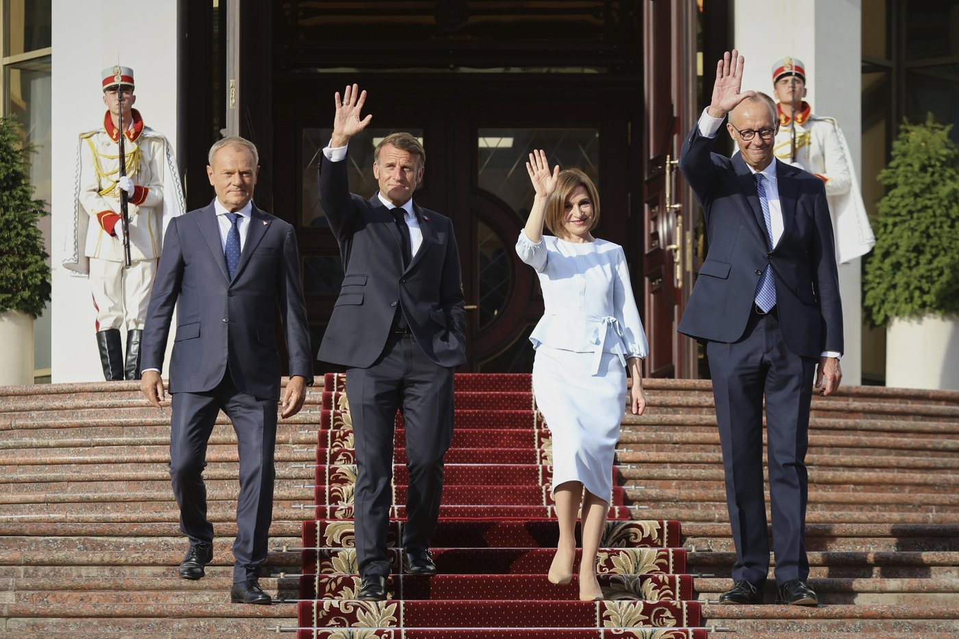 European leaders go to Moldova to mark its Independence Day ahead of a key election | iNFOnews.ca