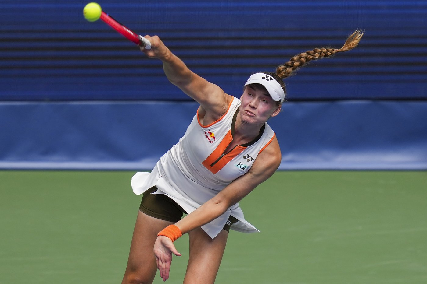 Emma Raducanu's best US Open since her 2021 title ends with lopsided loss to Elena Rybakina | iNFOnews.ca