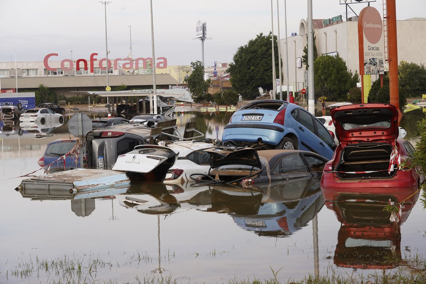 Spanish residents appeal for help, 3 days after historic floods left at least 158 dead | iNFOnews.ca Spanish residents appeal for help, 3 days after historic floods left at least 158 dead | iNFOnews.ca