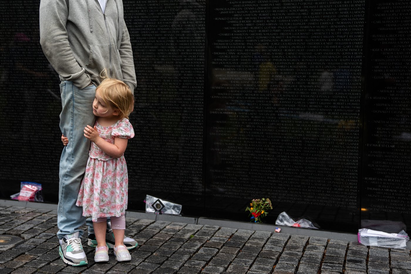 Photos of Memorial Day events remembering US soldiers and sailors | iNFOnews.ca