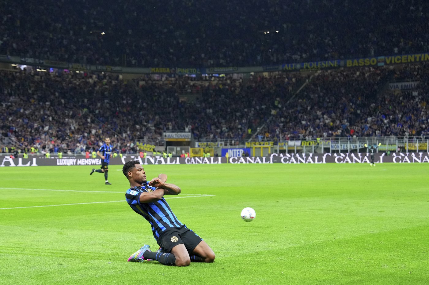 Napoli and Inter title-deciding matches moved to Friday | iNFOnews.ca