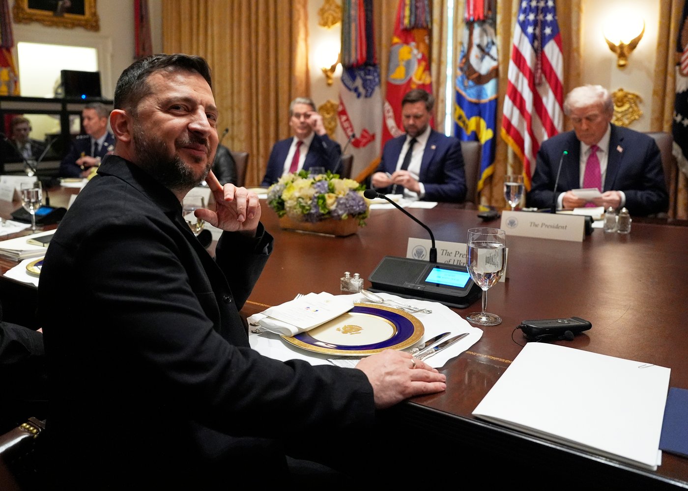 After Zelenskyy meeting, Trump calls on Ukraine and Russia to ‘stop where they are’ and end the war | iNFOnews.ca After Zelenskyy meeting, Trump calls on Ukraine and Russia to ‘stop where they are’ and end the war | iNFOnews.ca