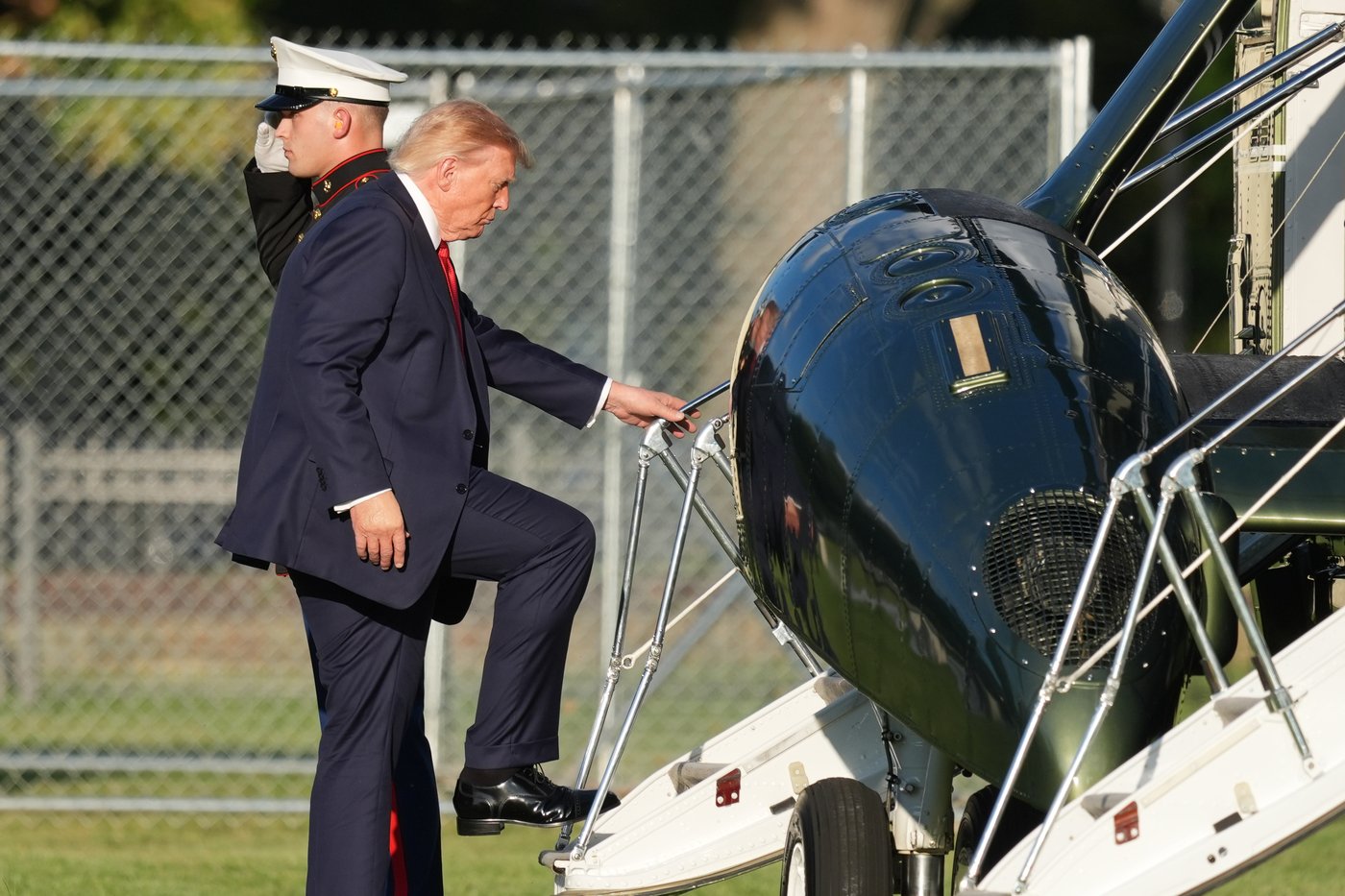 Trump signs sweeping Russia sanctions bill, aiming to choke off funds for Moscow in Ukraine war | iNFOnews.ca Trump signs sweeping Russia sanctions bill, aiming to choke off funds for Moscow in Ukraine war | iNFOnews.ca