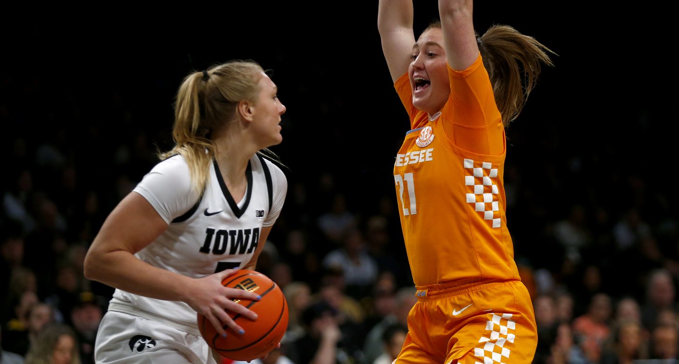 Tennessee uses late run to beat No. 17 Iowa 78-68 in inaugural Women's Champions Classic | iNFOnews.ca