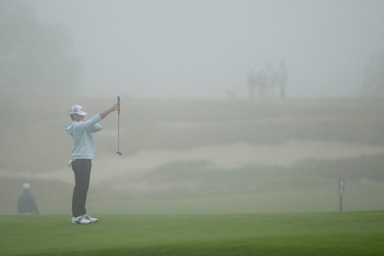 US Open off to a slow and foggy start at Shinnecock Hills | iNFOnews.ca