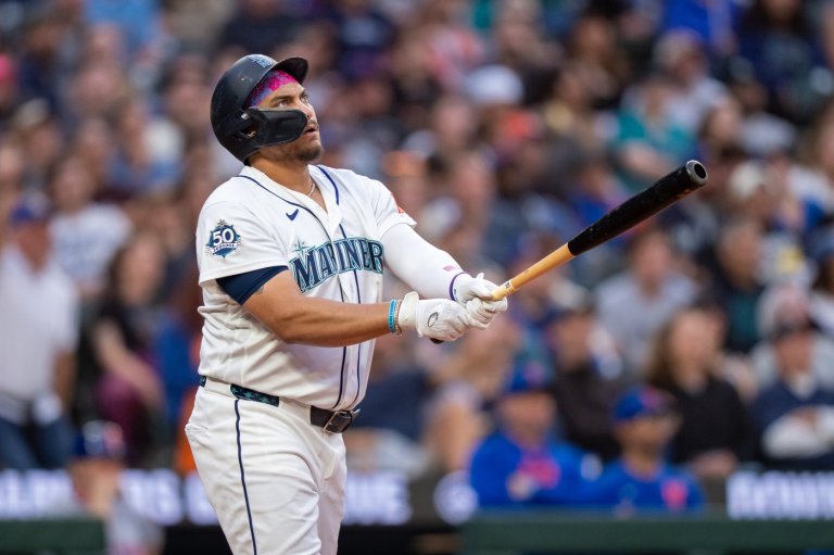 Mariners slugger Josh Naylor leaves game with back spasms after hitting home run against Mets | iNFOnews.ca