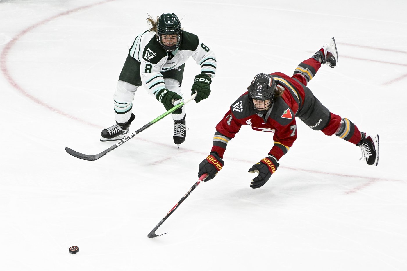 Frost open PWHL playoffs seeking to three-peat, with semifinals featuring familiar mix of contenders | iNFOnews.ca