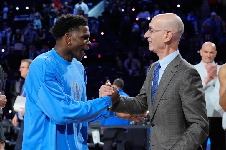 NBA Commissioner Adam Silver talks anti-tanking options with GMs, AP sources say | iNFOnews.ca
