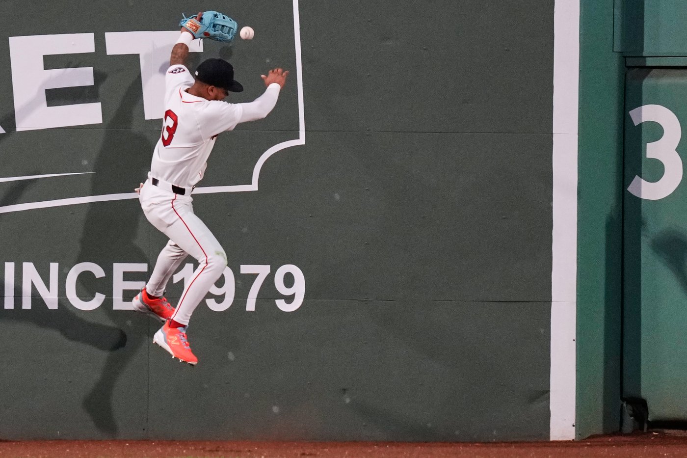 Michael Harris II homers, has 4 hits to help Braves outlast Red Sox 7-6 | iNFOnews.ca
