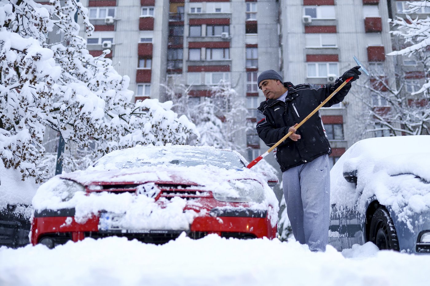 Balkans snowstorm leaves tens of thousands of homes without power, causes traffic chaos | iNFOnews.ca Balkans snowstorm leaves tens of thousands of homes without power, causes traffic chaos | iNFOnews.ca