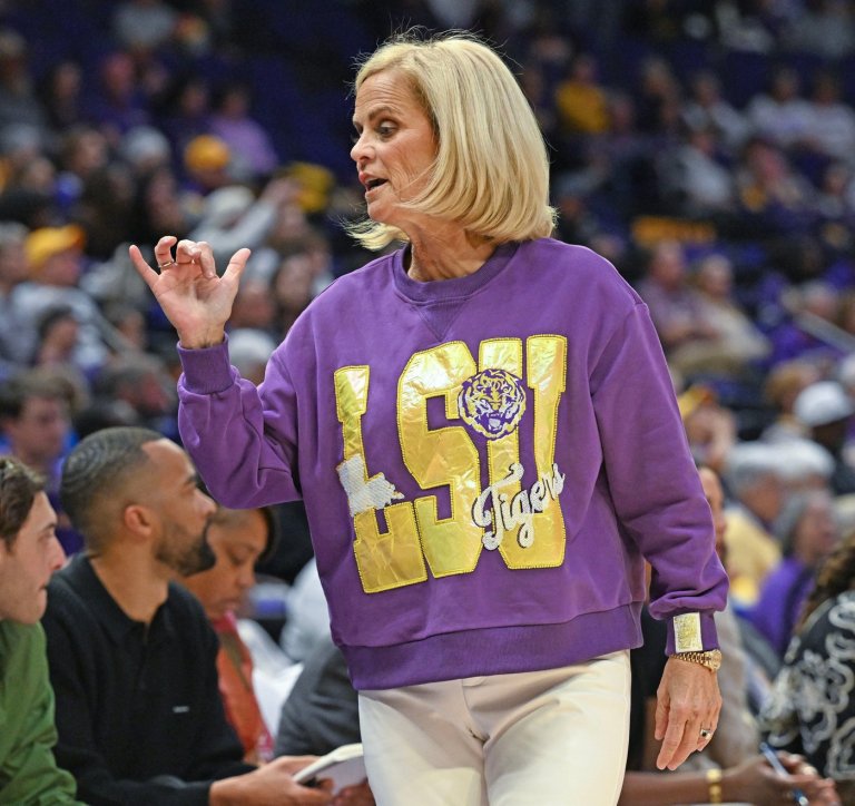 Coach Kim Mulkey reacts to LSU naming Ausberry new athletic director | iNFOnews.ca Coach Kim Mulkey reacts to LSU naming Ausberry new athletic director | iNFOnews.ca